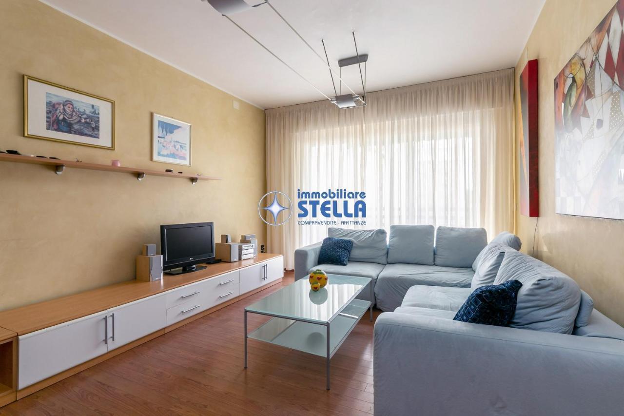 Condominio Adriatico ลิโดดิเยโซโล ภายนอก รูปภาพ
