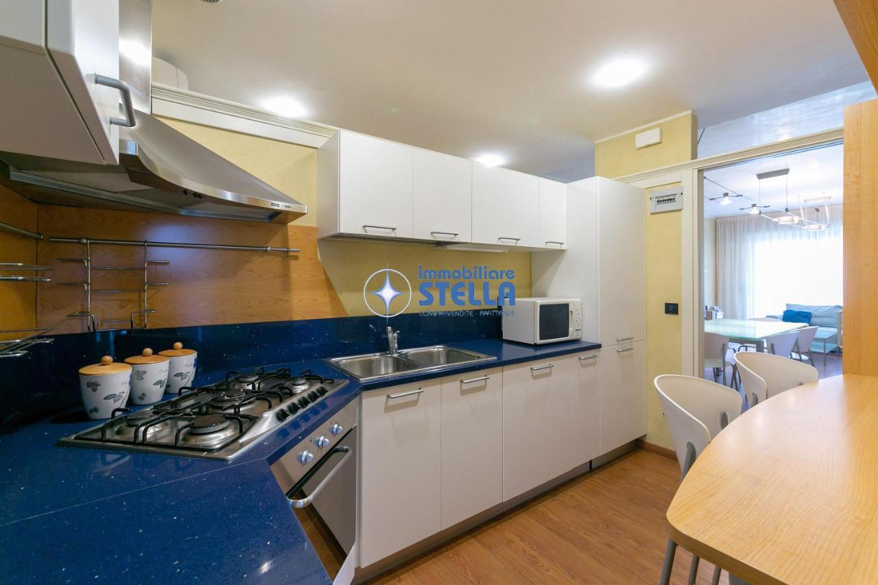 Condominio Adriatico ลิโดดิเยโซโล ภายนอก รูปภาพ