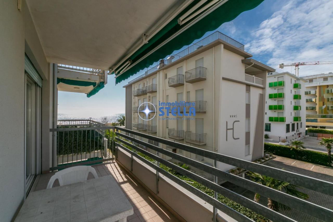 Condominio Adriatico ลิโดดิเยโซโล ภายนอก รูปภาพ
